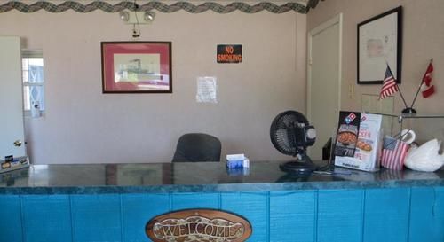Dry Ridge Motor Inn Buitenkant foto