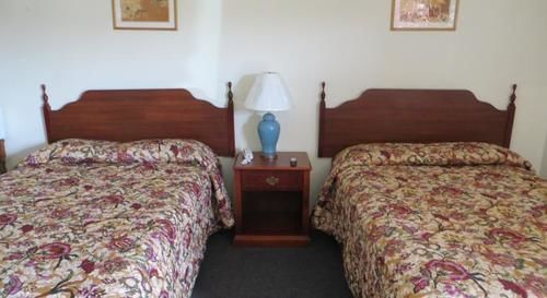 Dry Ridge Motor Inn Buitenkant foto